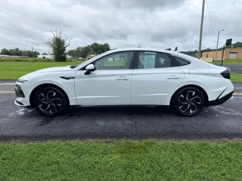 More photos of 2025 Hyundai Sonata SEL at Hometown Chevrolet, OH