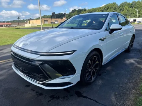 Another view of 2025 Hyundai Sonata SEL for sale in Waverly, OH at Hometown Chevrolet