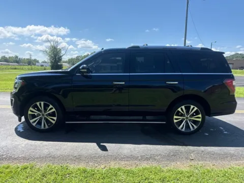 More photos of 2021 Ford Expedition Limited at Hometown Chevrolet, OH