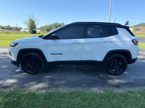 More photos of 2022 Jeep Compass Latitude at Hometown Chevrolet, OH