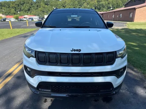 Photos of 2022 Jeep Compass Latitude for sale in Waverly, OH at Hometown Chevrolet