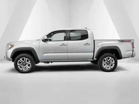 More photos of 2022 Toyota Tacoma TRD Off-Road at Hometown Chevrolet, OH