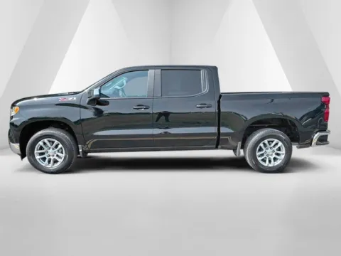 More photos of 2023 Chevrolet Silverado 1500 LT at Hometown Chevrolet, OH