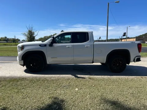More photos of 2020 GMC Sierra 1500 Elevation at Hometown Chevrolet, OH