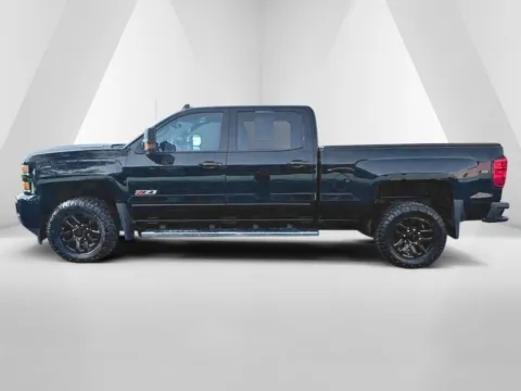 More photos of 2019 Chevrolet Silverado 2500 HD LT at Hometown Chevrolet, OH