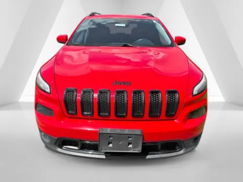 Photos of 2017 Jeep Cherokee Limited for sale in Waverly, OH at Hometown Chevrolet