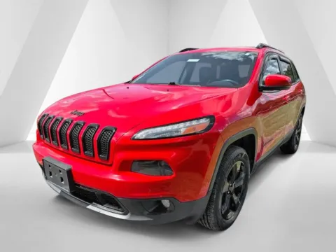 Another view of 2017 Jeep Cherokee Limited for sale in Waverly, OH at Hometown Chevrolet