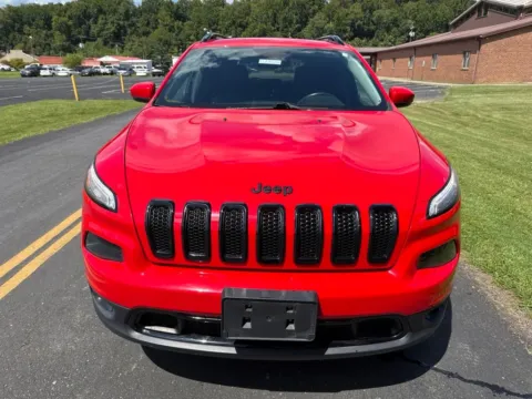Photos of 2017 Jeep Cherokee Limited for sale in Waverly, OH at Hometown Chevrolet