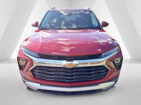 Photos of 2025 Chevrolet TrailBlazer LT for sale in Waverly, OH at Hometown Chevrolet