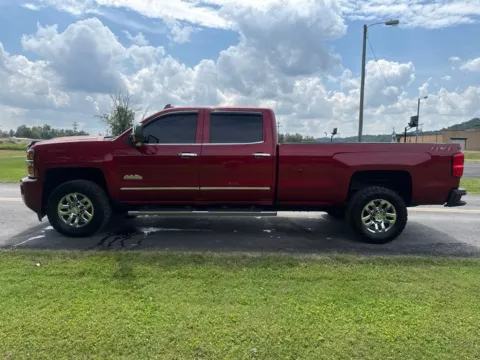 More photos of 2019 Chevrolet Silverado 3500 HD High Country at Hometown Chevrolet, OH