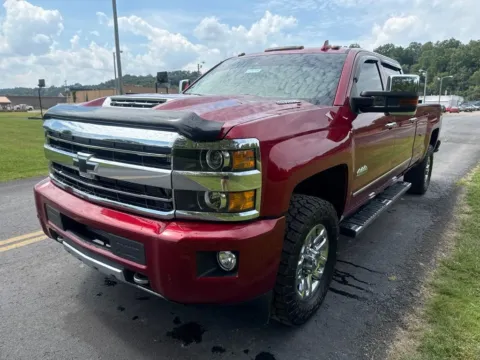 Another view of 2019 Chevrolet Silverado 3500 HD High Country for sale in Waverly, OH at Hometown Chevrolet