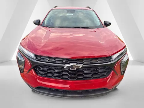 Photos of 2026 Chevrolet Trax LT for sale in Waverly, OH at Hometown Chevrolet