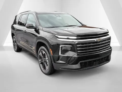 Black 2027 Chevrolet Traverse LT for sale in Waverly, OH