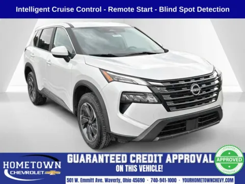 White 2024 Nissan Rogue SV for sale in Waverly, OH