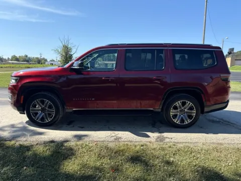 More photos of 2024 Jeep Wagoneer Series II at Hometown Chevrolet, OH