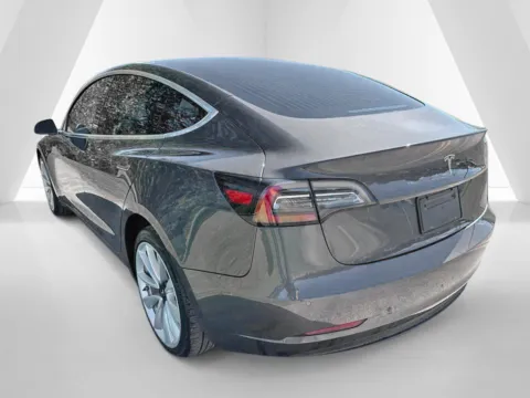 More photos of 2019 Tesla Model 3 at Hometown Chevrolet, OH