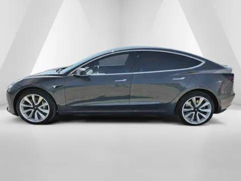 More photos of 2019 Tesla Model 3 at Hometown Chevrolet, OH
