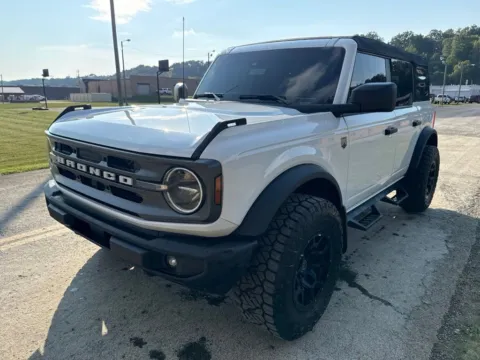 Another view of 2024 Ford Bronco Big Bend for sale in Waverly, OH at Hometown Chevrolet