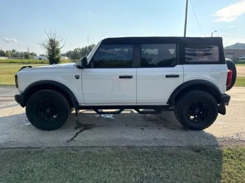 More photos of 2024 Ford Bronco Big Bend at Hometown Chevrolet, OH