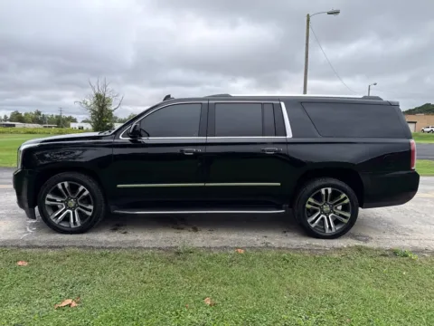 More photos of 2020 GMC Yukon XL Denali at Hometown Chevrolet, OH