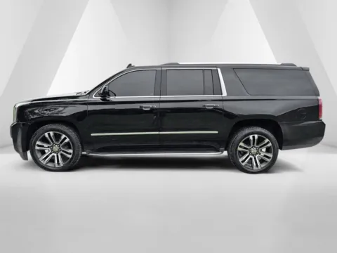 More photos of 2020 GMC Yukon XL Denali at Hometown Chevrolet, OH