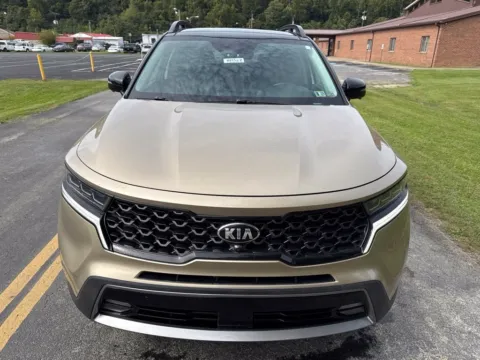 Photos of 2021 Kia Sorento SX Prestige X-Line for sale in Waverly, OH at Hometown Chevrolet