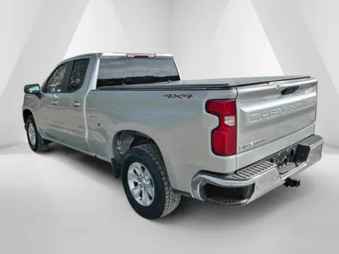 More photos of 2019 Chevrolet Silverado 1500 LT at Hometown Chevrolet, OH