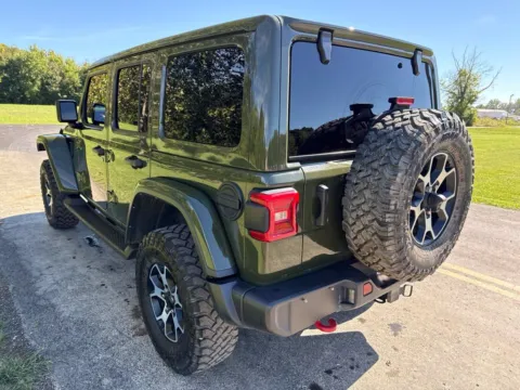 More photos of 2022 Jeep Wrangler Unlimited Rubicon at Hometown Chevrolet, OH