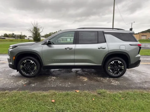 More photos of 2027 Chevrolet Traverse LT at Hometown Chevrolet, OH