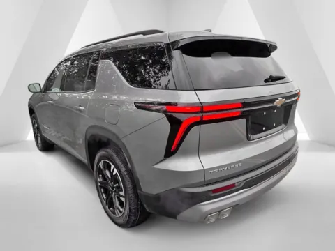 More photos of 2027 Chevrolet Traverse LT at Hometown Chevrolet, OH