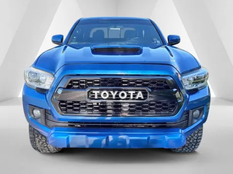 Photos of 2017 Toyota Tacoma TRD Sport for sale in Waverly, OH at Hometown Chevrolet