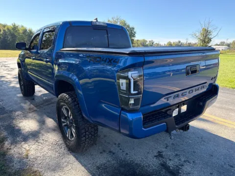 More photos of 2017 Toyota Tacoma TRD Sport at Hometown Chevrolet, OH