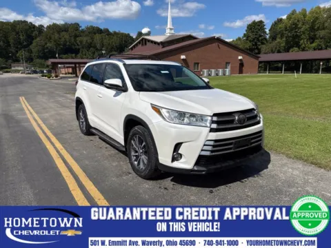 White 2018 Toyota Highlander XLE for sale in Waverly, OH