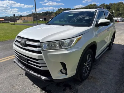 Another view of 2018 Toyota Highlander XLE for sale in Waverly, OH at Hometown Chevrolet