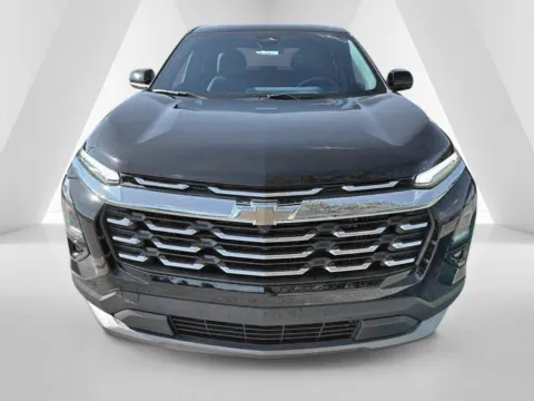 Photos of 2027 Chevrolet Equinox LT for sale in Waverly, OH at Hometown Chevrolet