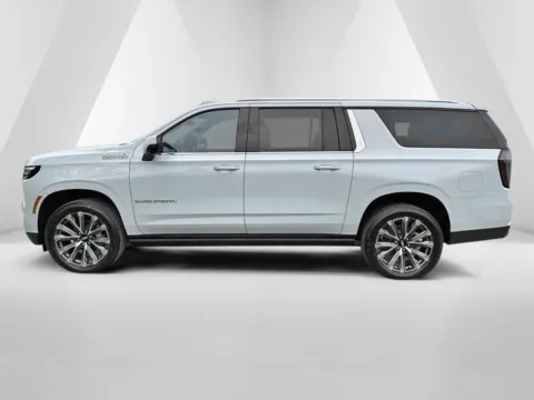 More photos of 2027 Chevrolet Suburban High Country at Hometown Chevrolet, OH