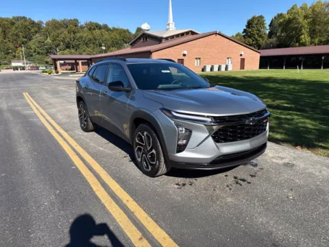 Gray 2026 Chevrolet Trax 2RS for sale in Waverly, OH