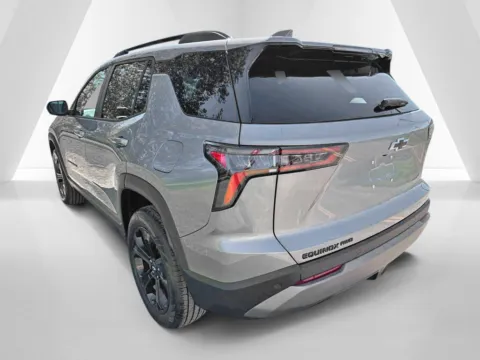 More photos of 2027 Chevrolet Equinox LT at Hometown Chevrolet, OH