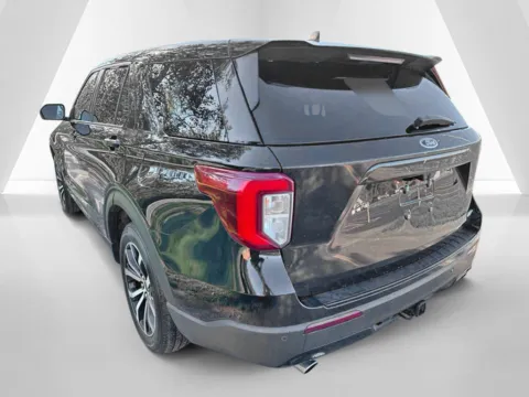 More photos of 2022 Ford Explorer ST-Line at Hometown Chevrolet, OH