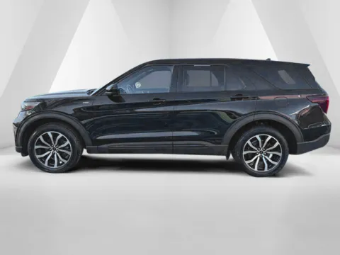 More photos of 2022 Ford Explorer ST-Line at Hometown Chevrolet, OH