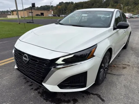 Another view of 2024 Nissan Altima 2.5 SV for sale in Waverly, OH at Hometown Chevrolet