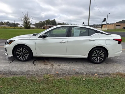 More photos of 2024 Nissan Altima 2.5 SV at Hometown Chevrolet, OH
