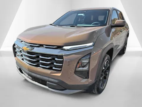 More photos of 2027 Chevrolet Equinox LT at Hometown Chevrolet, OH