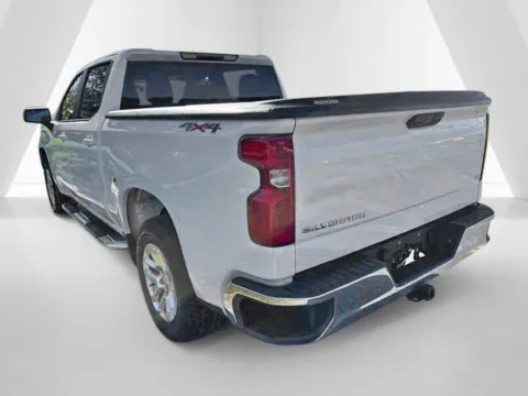 More photos of 2022 Chevrolet Silverado 1500 LT at Hometown Chevrolet, OH