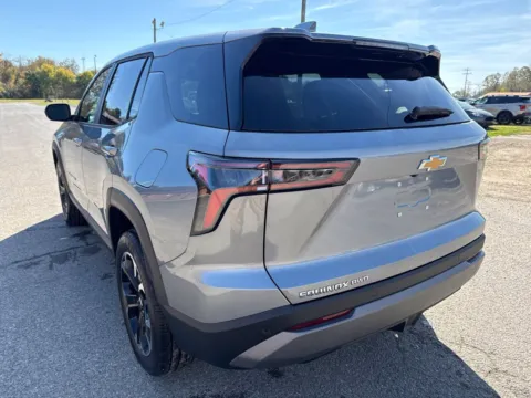 More photos of 2027 Chevrolet Equinox LT at Hometown Chevrolet, OH