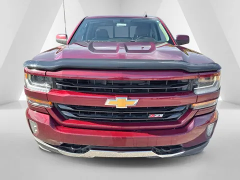 Photos of 2017 Chevrolet Silverado 1500 LT for sale in Waverly, OH at Hometown Chevrolet
