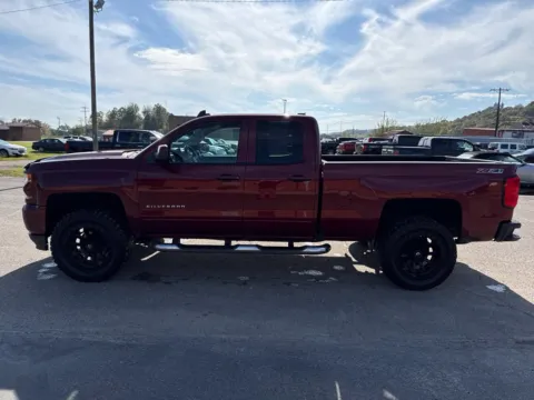 More photos of 2017 Chevrolet Silverado 1500 LT at Hometown Chevrolet, OH
