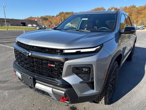 More photos of 2027 Chevrolet Traverse Z71 at Hometown Chevrolet, OH