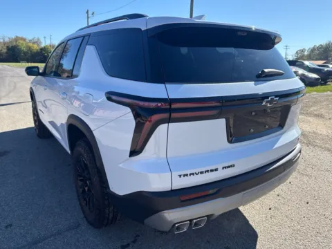 More photos of 2027 Chevrolet Traverse Z71 at Hometown Chevrolet, OH