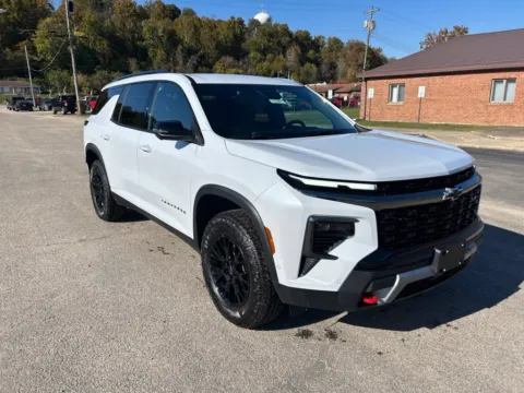 White 2027 Chevrolet Traverse Z71 for sale in Waverly, OH